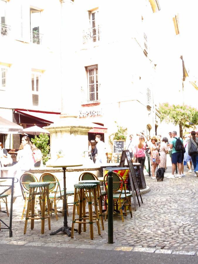 Augustins Fountain Studio Cosy Aix Centre Historique A 3 Minutes De Cours Mirabeau -Wifi-Smart Tv-Rue Calme Aix-en-Provence Exteriör bild