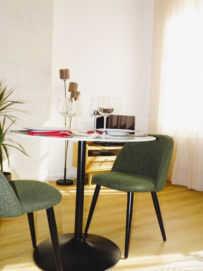 Augustins Fountain Studio Cosy Aix Centre Historique A 3 Minutes De Cours Mirabeau -Wifi-Smart Tv-Rue Calme Aix-en-Provence Exteriör bild
