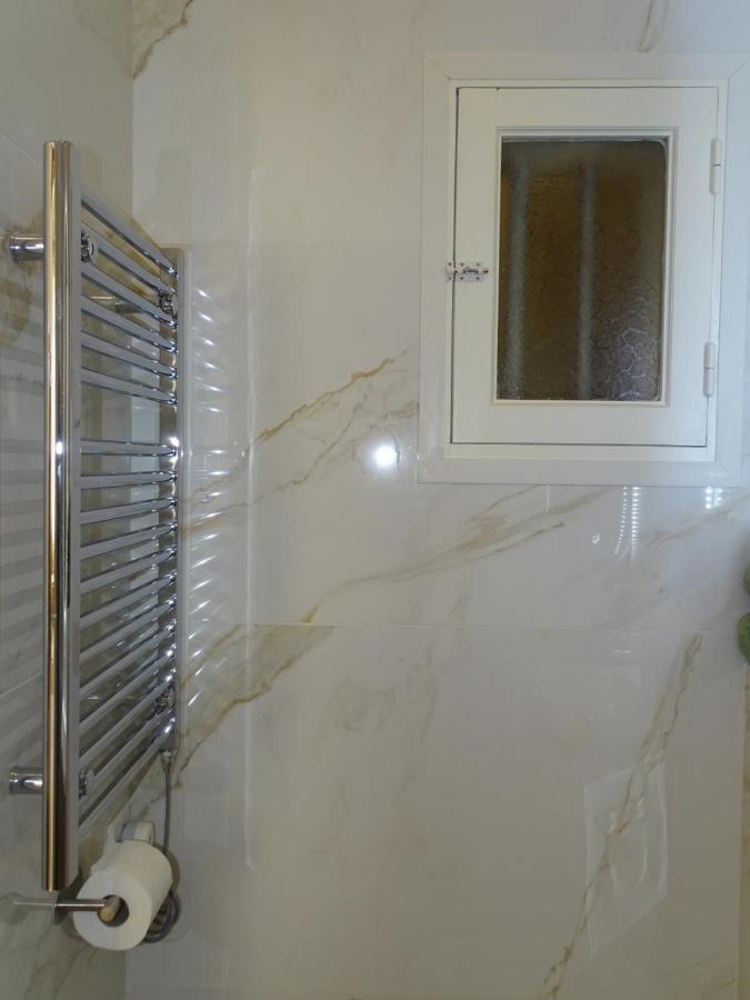 Augustins Fountain Studio Cosy Aix Centre Historique A 3 Minutes De Cours Mirabeau -Wifi-Smart Tv-Rue Calme Aix-en-Provence Exteriör bild